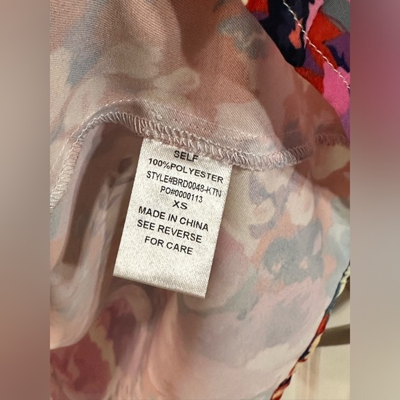 Kittenish Floral Dress - Picture 5 of 8